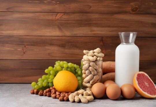 Calcium-rich foods: dairy products, leafy greens, nuts, and fortified drinks