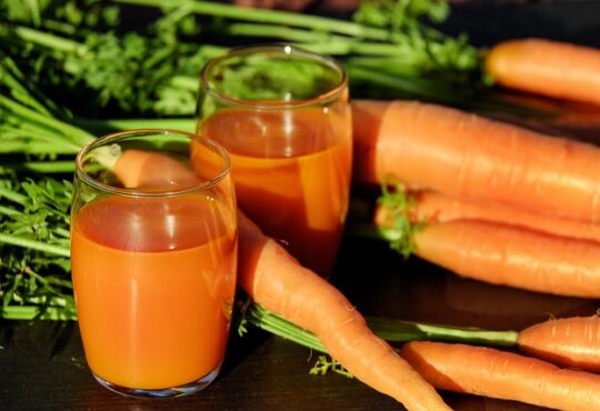 Carrot Juice: A Refreshing Source of Vitamin A