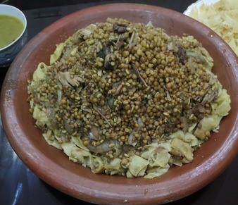 Rfissa: Celebratory dish: chicken, lentils, bread 