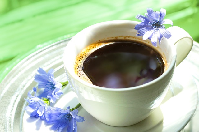 Chicory root coffee beverage, a healthier alternative to traditional coffee.