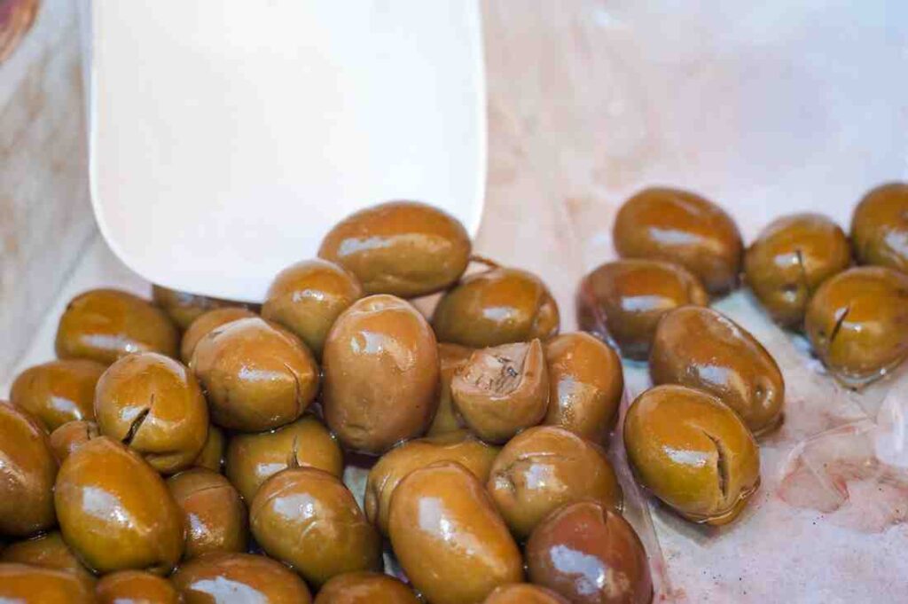 PRESERVED OLIVES